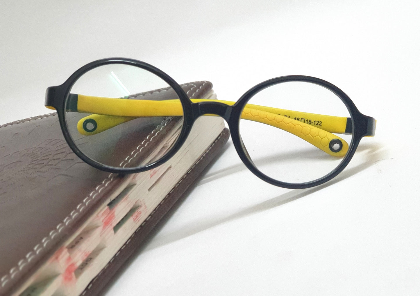 Affaires Kids Black and Yellow Blue Light Filter Computer Glasses with flexible frames and anti-reflection transparent lenses for eye protection