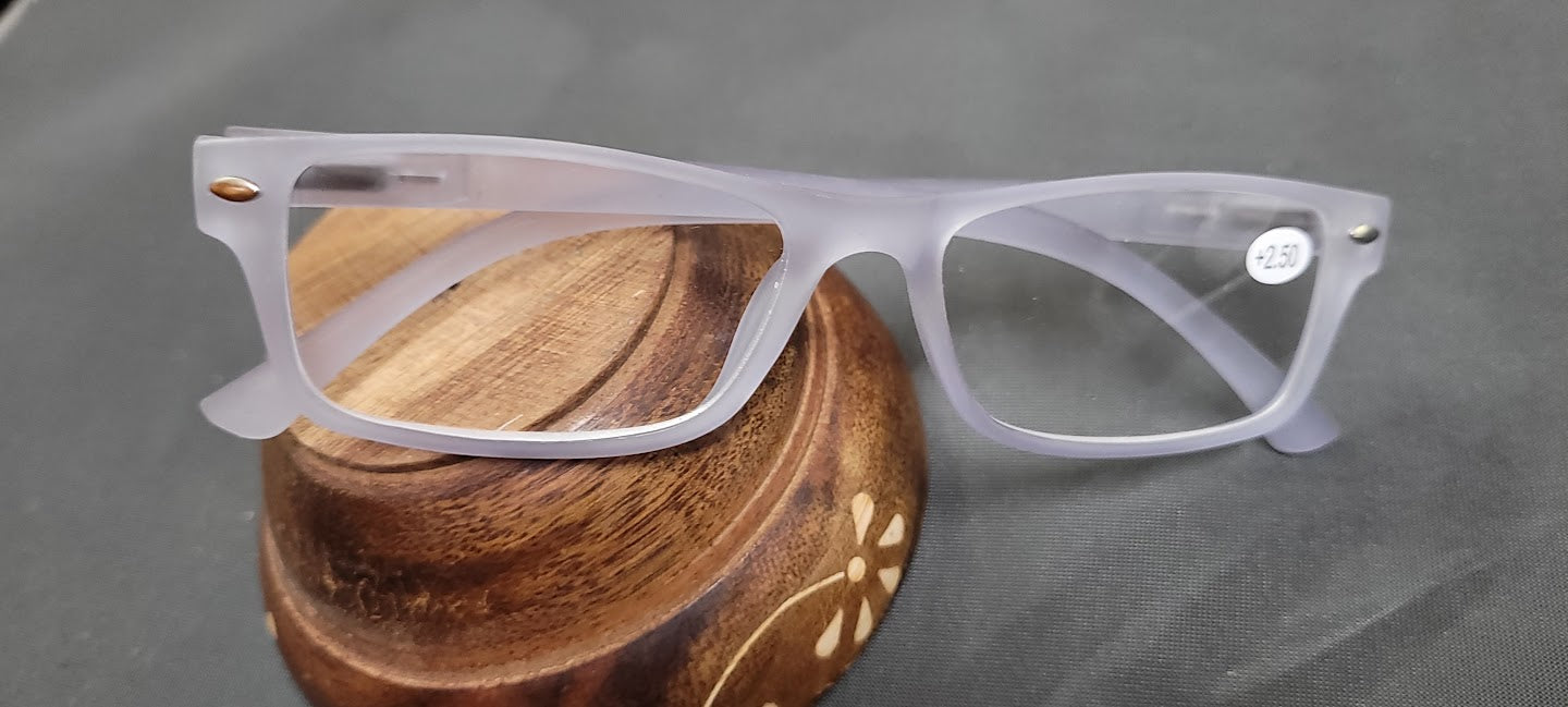 Affaires Grey Reading Glasses for men and women with UV-blocking and scratch-resistant lenses