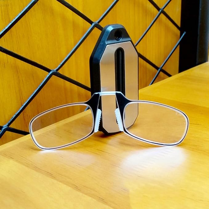 Keychain reading glasses - SoftTOuchLenses