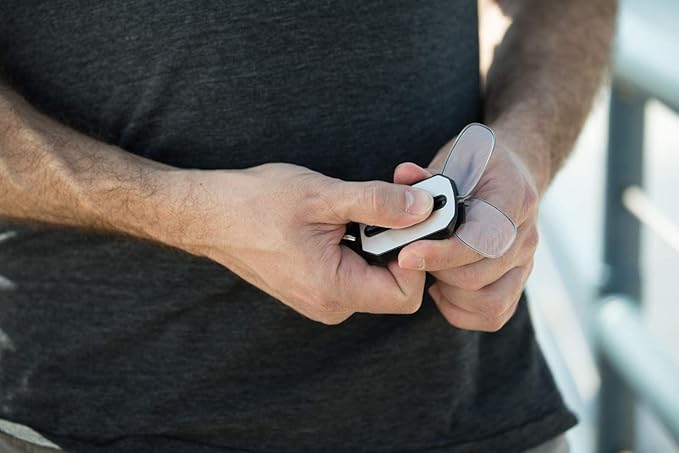 Keychain reading glasses - SoftTOuchLenses